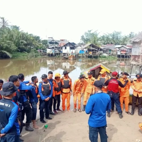 Proses pencarian korban yang dilaporkan hilang (Foto : Dok. BPBD Aceh Tamiang)