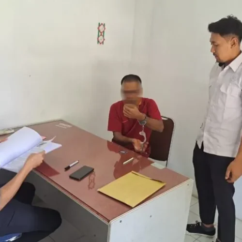 Pelaku penyebar foto bugil mantan diserahkan ke Jaksa, (Foto: ist)