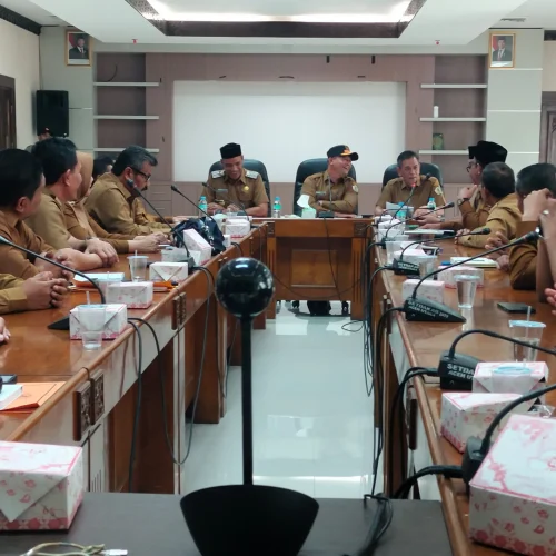 Foto: Ayahwa-Panyang Mengelar Rapat Perdana di ruangan Oprom