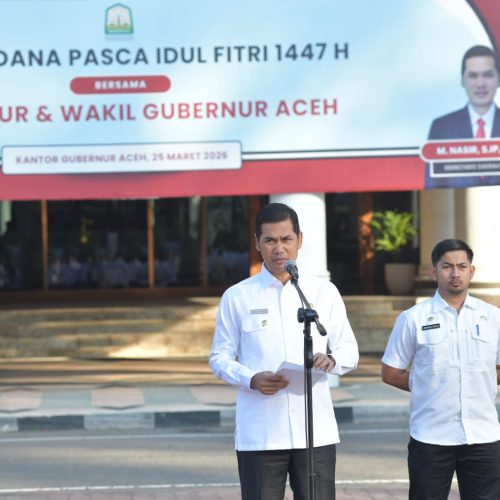 Foto: Sekda Aceh, M. Nasir Apel Perdana Idul Fitri 1447 H/2026 M dan Halal Bihalal bersama dengan Seluruh Kepala SKPA dan Eselon III dan IV serta seluruh Staf di lingkungan Pemerintah Aceh, Halaman Kantor Gubernur Aceh, Rabu, 25/03/2026