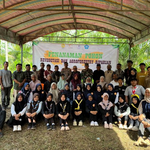 Mahasiswa dan Pelajar Gelar Aksi Revegetasi Bantaran Sungai Matangkuli Matangkuli, Kamis (7/5/2026)