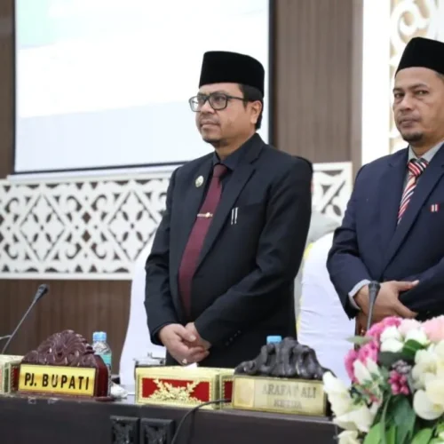 FOTO: Ketua DPRK Aceh Utara, Arafat bersama Pj Bupati Aceh Utara, Azwardi