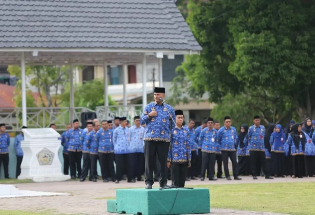 FOTO: Dr. Drs. Imran, M.Si, MA minta para ASN bekerja dengan cepat untuk membenahi daerah pada apel