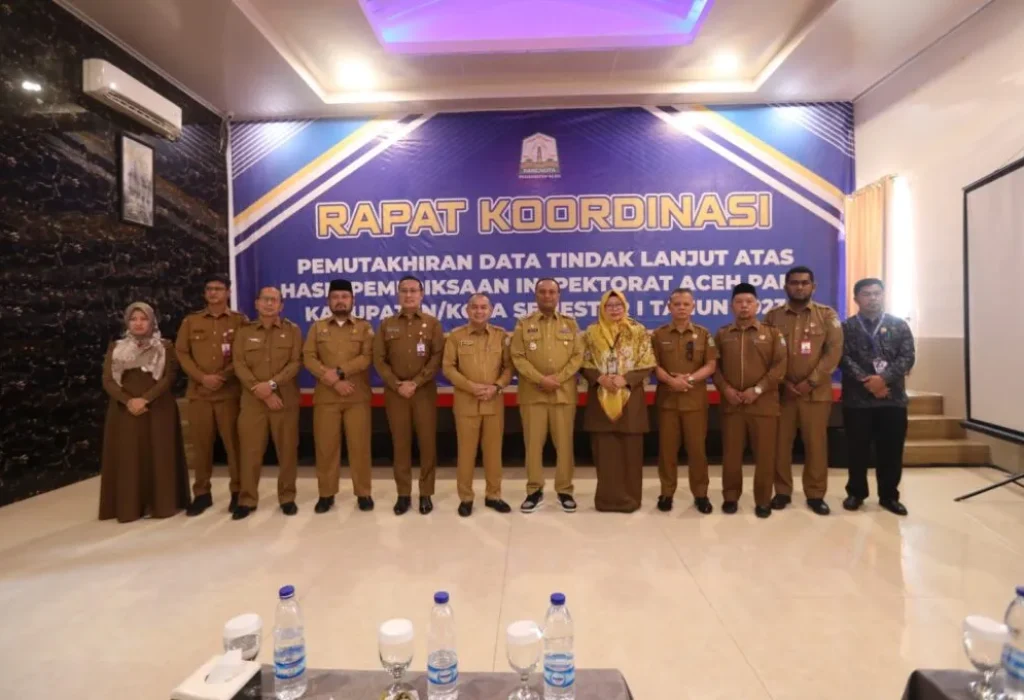FOTO: Pj Walikota Lhokseumawe Dr. Drs. Imran, M.Si, MA.Cd buka Rapat Koordinasi (Rakor) pemutakhiran data tindak lanjut hasil pemeriksaan Inspektorat Aceh