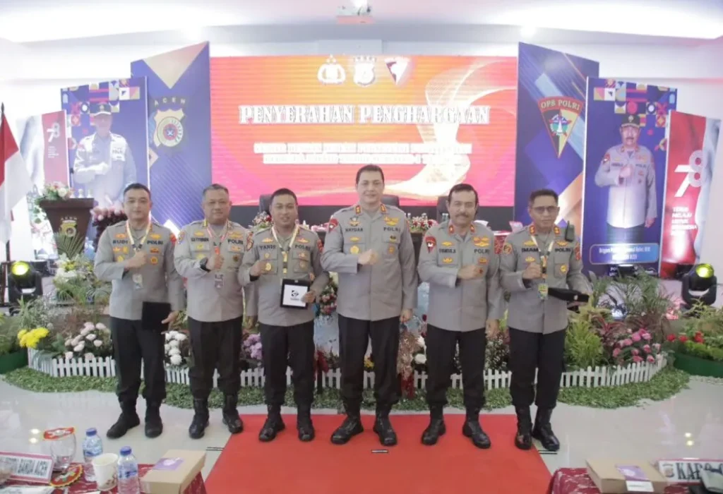 FOTO: Kapolda Aceh Irjen Ahmad Haydar, didampingi Wakapolda Brigjen Syamsul Bahri membuka Gelar Operasional dan Pembinaan Polda Aceh tahun 2023 di Aula Pesat Gatra Ditlantas Polda Aceh