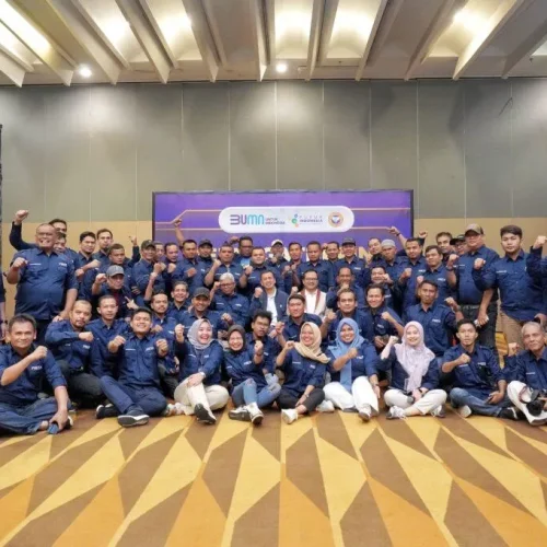 Foto: Manajemen PT Pim Berpose Bersama Wartawan Cettak Dan Online