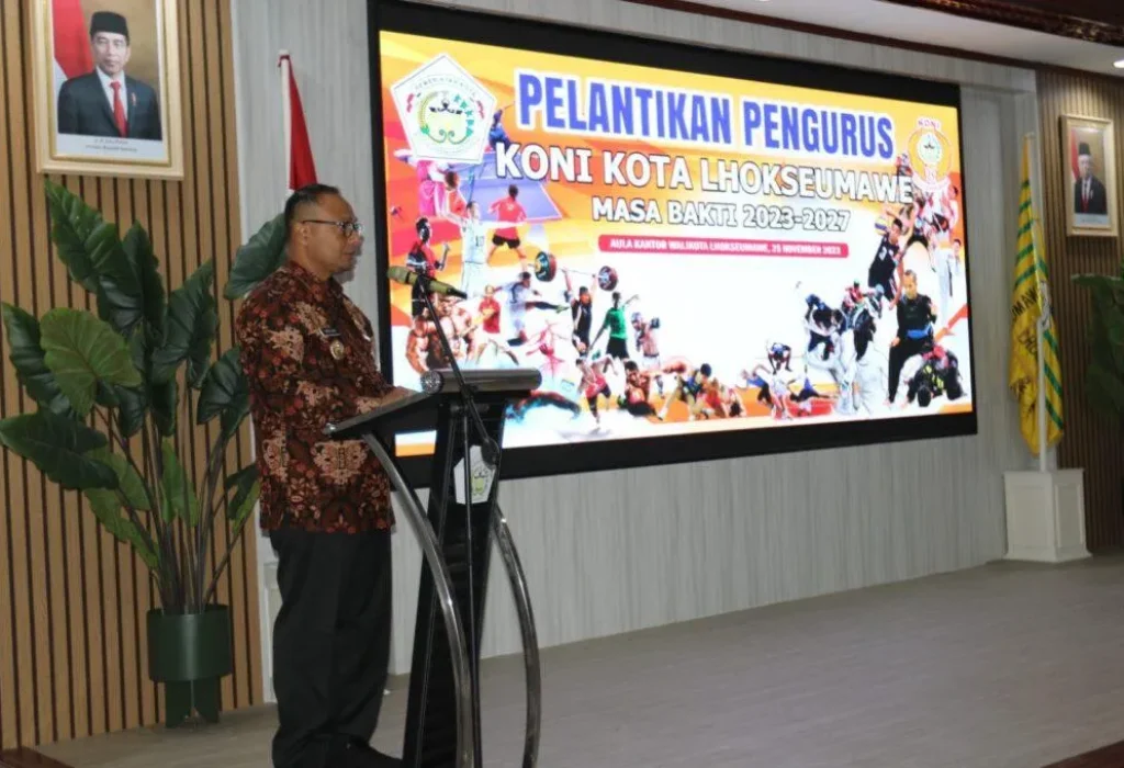 Foto: Penjabat Wali Kota Lhokseumawe, Dr. Drs. Imran, M.Si, MA.Cd memberikan peringatan tegas kepada Pengurus KONI