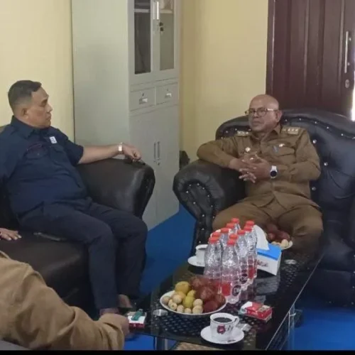 Foto: Pj Bupati Aceh Jaya A Murta Beraudensi di Markas PMI Aceh Jaya