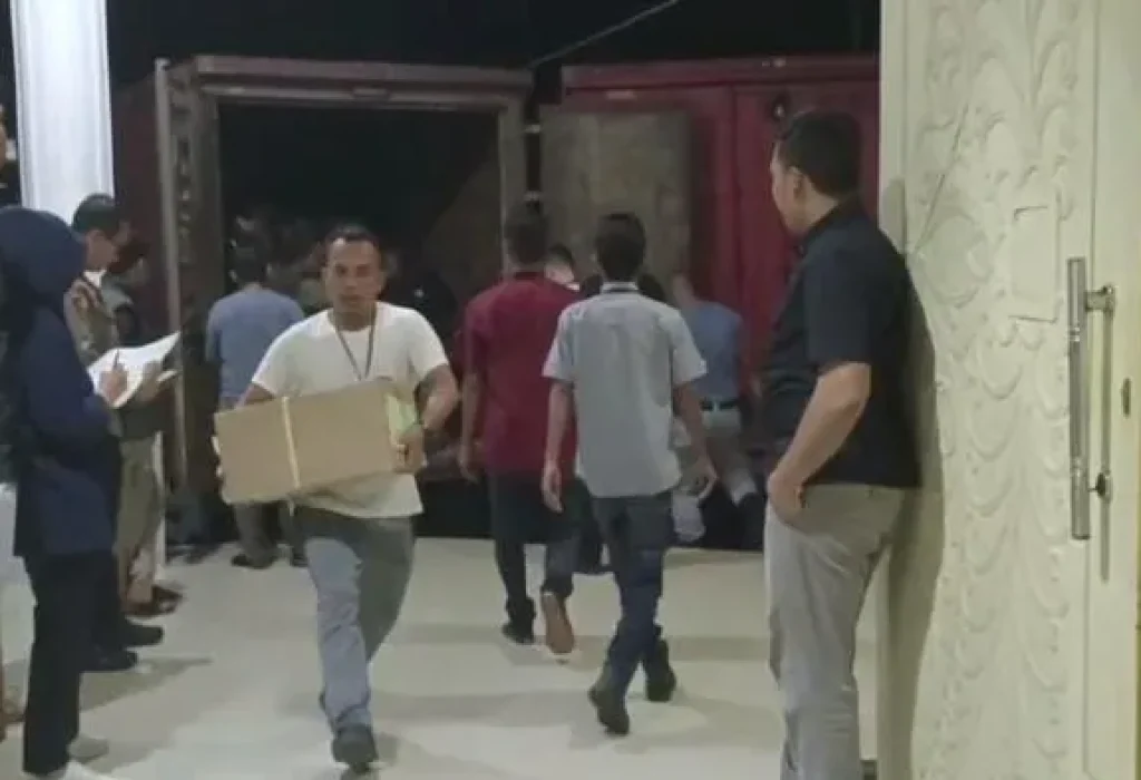 Foto: KIP Aceh Jaya Menerima Stock Logistik Pemilu 2024