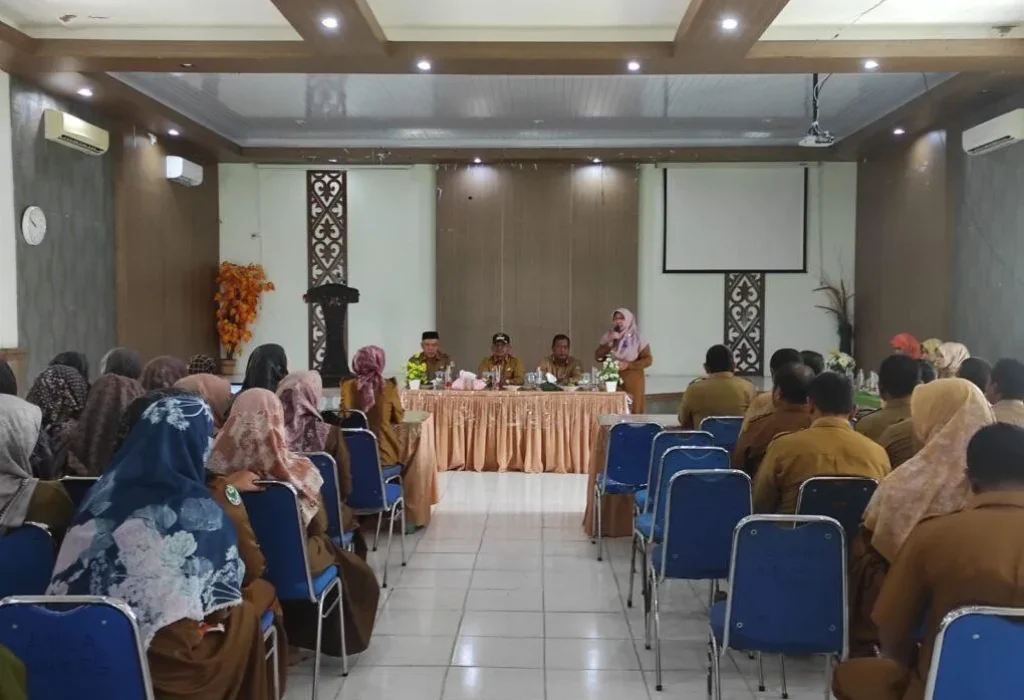 Foto: Pj. Bupati Aceh Jaya Dr. A. Murtala, M.Si., melakukan kunjungan kerja dan silaturahmi ke beberapa SKPK di lingkungan Pemerintah Kabupaten Aceh Jaya
