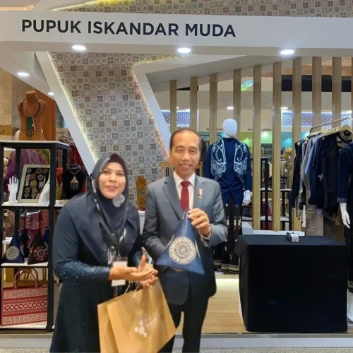 Foto: Presiden Joko Widodo mengunjungi stand PT PIM