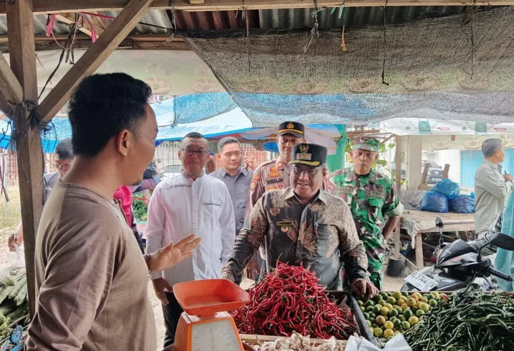 Foto: Pj Bupati Aceh Utara Tinjau Pasar KreungGeukuh