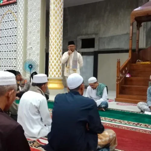 Foto: Penjabat (Pj) Bupati Aceh Jaya, Dr. A. Murtala., M.Si, bersama Tim I Safari Ramadhan Pemerintah Kabupaten (Pemkab) Aceh Jaya melaksanakan buka puasa bersama dan salat tarawih berjamaah di Masjid