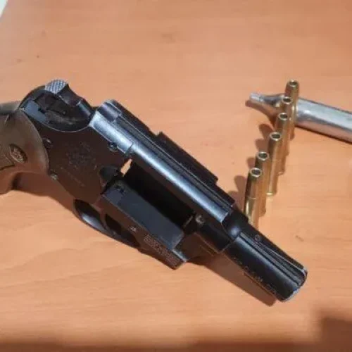 Foto: Senjata Air Gun jenis Revolver beserta 6 Amunisi