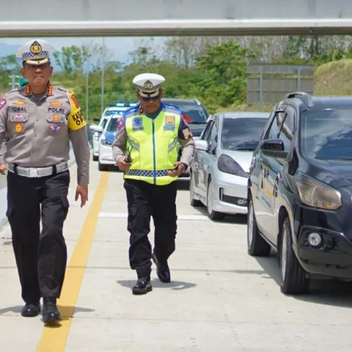 Foto: Dirlantas Polda Aceh Imbau Pengguna Jalan Tol Siapkan Saldo yang Cukup