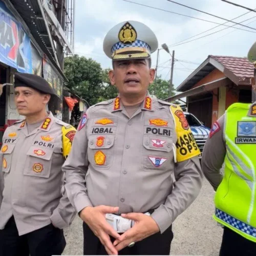 Foto: Dirlantas Polda Aceh Kombes M Iqbal Alqudusy, selaku Kasatgas Opsda Operasi Ketupat Seulawah 2024 menganjurkan wisatawan atau masyarakat yang ingin berlibur ke Sabang agar tidak menggunakan mobil pribadi.