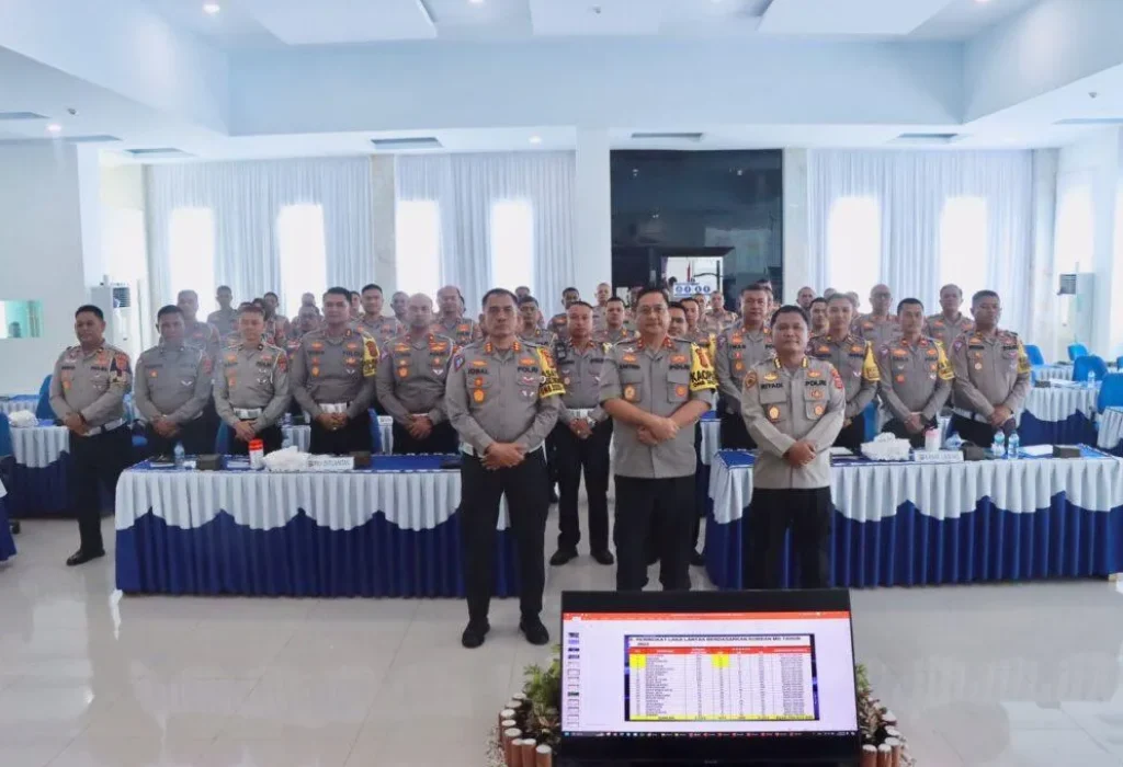 Foto: Kapolda Aceh Irjen Achmad Kartiko menyampaikan apresiasi kepada Ditlantas dan jajaran dalam upaya meminimalisir laka lantas.