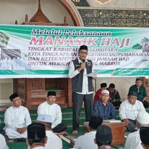 Foto: PT Pupuk Iskandar Muda (PIM) memfasilitasi tempat dan menyediakan konsumsi untuk 600 jamaah manasik Haji selama dua hari yang dilaksanakan oleh Kantor Kementerian Agama Kabupaten Aceh Utara di Masjid Al - Muntaha Komplek Perumahan PT PIM Kecamatan Dewantara, Minggu - Senin, 5 - 6 Mei 2024.