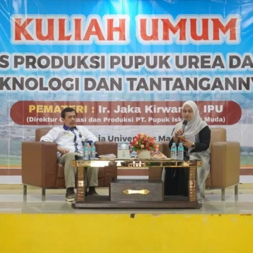 Foto: Direktur Operasi dan Produksi PT Pupuk Iskandar Muda (PIM), Ir Jaka Kirwanto IPU memberikan kuliah umum kepada mahasiswa Universitas Malikussaleh tentang proses produksi Pupuk Urea dan NPK (Nitrogen, Fosfor, Kalium) yang dilaksanakan di Aula Cut Meutia, kampus Bukit Indah, Lhokseumawe, Senin (6/5/2024).