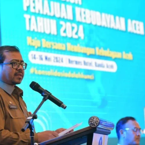 Foto: Pj. Sekda Aceh, Azwardi AP Membuka Rapat Konsorsium Pemajuan Kebudayaan Aceh Tahun 2024 " Maju Bersama Membangun Kebudayaan Aceh" di Hermes Palace Hotel, Banda Aceh, Selasa, 14/05/2024.