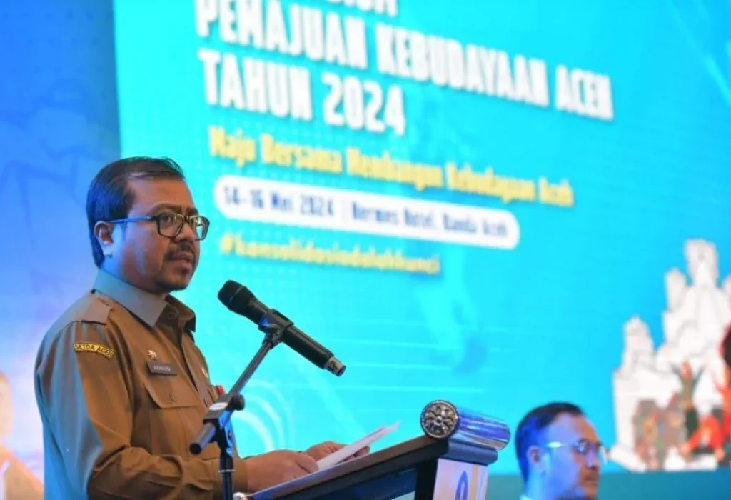Foto: Pj. Sekda Aceh, Azwardi AP Membuka Rapat Konsorsium Pemajuan Kebudayaan Aceh Tahun 2024 " Maju Bersama Membangun Kebudayaan Aceh" di Hermes Palace Hotel, Banda Aceh, Selasa, 14/05/2024.