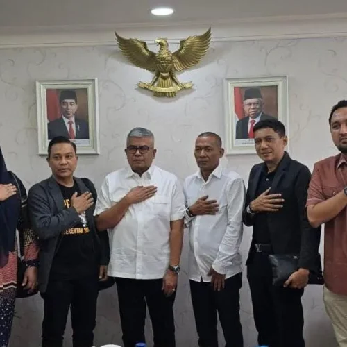 Foto: Penjabat (Pj) Gubernur Aceh Bustami Hamzah dan Ketua Dewan Perwakilan Rakyat Aceh (DPRA) Zulfadli menerima Pimpinan Komisi Independen Pemilihan (KIP Aceh), Rabu 15 Mei 2024 di Kantor Badan Penghubung Pemerintah Aceh (BPPA), Jakarta.