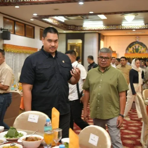 Foto:  Penjabat (Pj) Gubernur Aceh Bustami Hamzah SE MSi, menjamu makan malam Menteri Pemuda dan Olahraga RI Dito Aryo Tedjo dan rombongan di Meuligoe Gubernur Aceh, Sabtu (18/05/2024) malam.