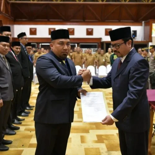 Foto: Muhammad Iswanto di Lantik oleh Sekda Aceh diangkat dalam Jabatan Baru sebagai Kepala DPMPTSP