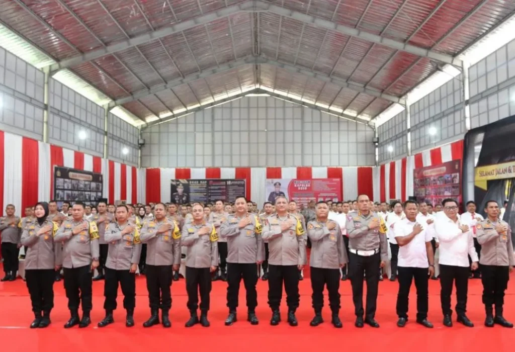 Foto: Kapolda Aceh Irjen Achmad Kartiko mengapresiasi inovasi dan kinerja Polresta Banda Aceh dan jajarannya yang mampu meningkatkan kepercayaan masyarakat atau public trust dalam hal pelayanan.