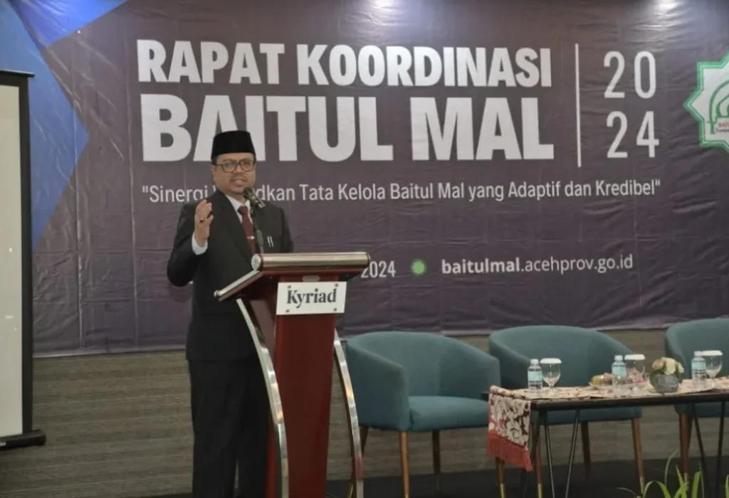 Foto: Pj Sekda Aceh, Azwardi membuka Rapat Koordinasi Baitul Mal Se Aceh di Hotel Kriyad Muraya Banda Aceh, 27/5)2024