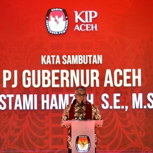 Foto: Penjabat  Gubernur Aceh Bustami SE, M.Si, menyampaikan sambutan pada peluncuran Pemilihan Gubernur dan Wakil Gubernur Aceh Tahun 2024, yang diselenggarakan oleh Komisi Independen Pemilihan (KIP) Aceh, di Ballroom Hermes Palace Hotel, Selasa (28/5/2024) malam.