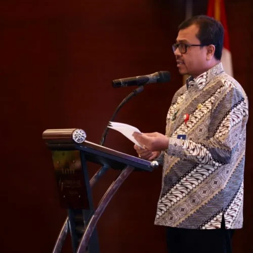 Foto: Pj Sekda Aceh Azwardi Memberi Sambutan pada Acara Rapat Koordinasi Pencegahan Korupsi "Sinergitas Antar Lembaga Dalam Pencegahan Korupsi Terintegrasi" kamis 30/5/2024 di hermes hotel