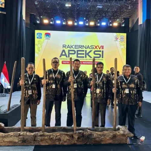 Foto: Penjabat (Pj) Wali Kota Lhokseumawe, A Hanan, memimpin delegasi Lhokseumawe dalam Rapat Kerja Nasional (Rakernas) XVII Asosiasi Pemerintah Kota Seluruh Indonesia (APEKSI) Tahun 2024 yang berlangsung di Kota Balikpapan, Kalimantan Timur, pada 1-6 Juni 2024.