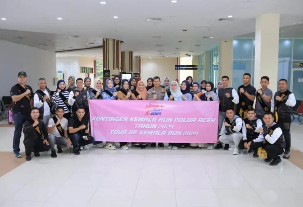 Foto: Kontingen Kemala Run 2024 Polda Aceh bertolak ke Jakarta via Bandara Sultan Iskandar Muda (SIM) Blang Bintang. Keberangkatan kontingen tersebut dilepas Irwasda Polda Aceh Kombes Misbahul Munauwar, Jumat, 7 Juni 2024.