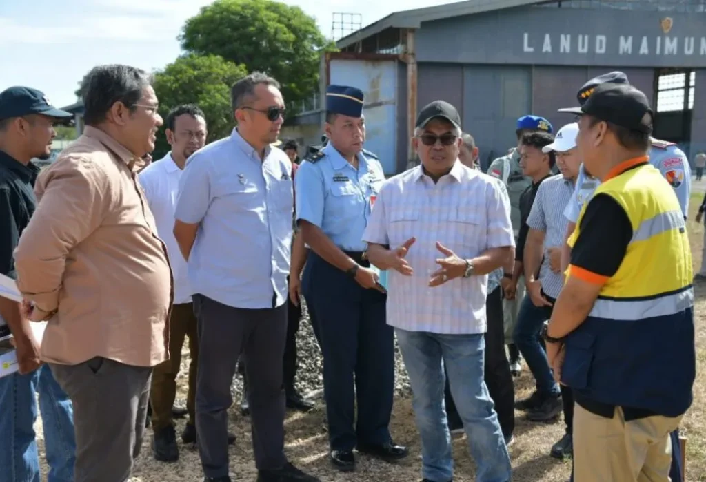 Foto: Pj. Gubernur Aceh, Bustami, SE. M. Si Meninjau Venue PON Cabor Aeromodelling di Komplek Bandara Lanud Maimun Saleh, Kota Sabang, Sabtu, 08/06/2024.