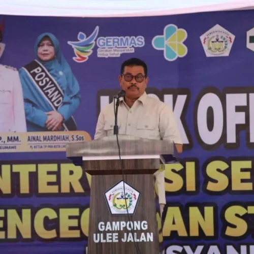 Foto: Penjabat (Pj) Wali Kota Lhokseumawe A Hanan membuka secara resmi Kick Off Intervensi Serentak Pencegahan Stunting