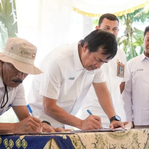 Foto: PT Pupuk Iskandar Muda (PIM) berkolaborasi dengan berbagai pihak menggelar aksi nyata dalam rangka memperingati Hari Lingkungan Hidup Sedunia 2024 di kawasan Ekoduwisata Paya Nie, Gampong Blang Mee, Kecamatan Kuta Blang, Kabupaten Bireuen.