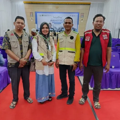 Foto: Kabid Pengendalian dan Pemberantasan Penyakit (P2P) dr. Ferianto bersama Tim Kesehatan Aceh Utara untuk Ibadah Haji