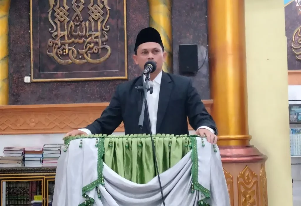 Foto:  Dr. Rizqi Wahyudi, S.Sos.I., M.Kom memberikan tausiyah