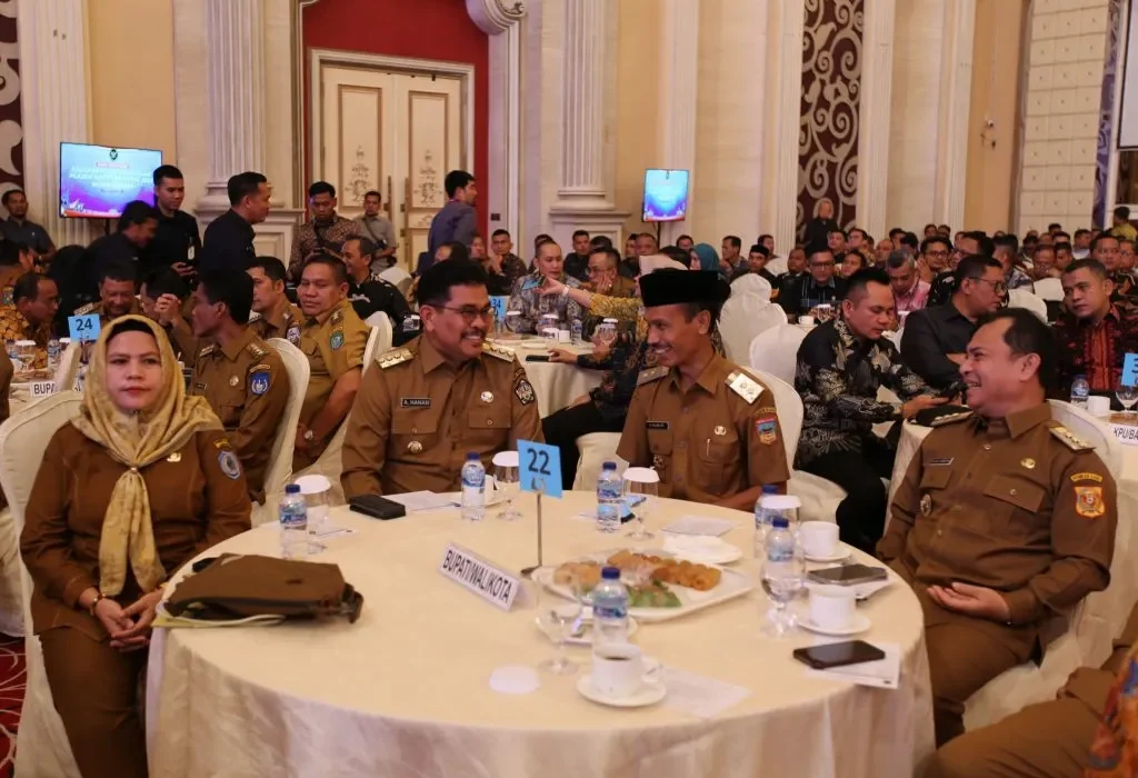 Foto: Pj Bupati/Wali Kota  wilayah Sumbagut mengikuti Rakor Persiapan Pilkada