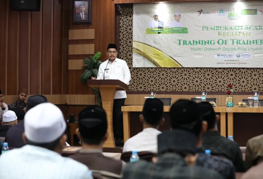 Foto:  Pj Walikota Lhokseumawe, A. Hanan, S.P., MM membuka TOT Kader Dakwah yang berlangsung di Hotel Diana