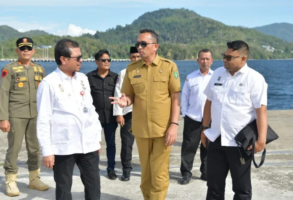 Foto: Pj Sekda meninjau lokasi pengerjaan Venue Selam Laut di Pelabuhan CT-1