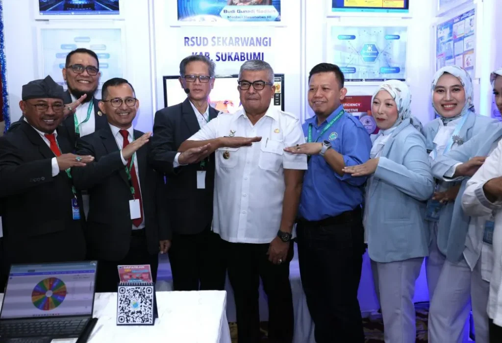 Foto: Pj Gubernur Aceh Bustami membuka  sekaligus Memberi Sambutan Selamat Datang pada Rapat Kerja Nasional Asosiasi Rumah Sakit Daerah Seluruh Indonesia  (ARSADA) Rabu 23 Juli 2024 di Gedung Amel convention Hall