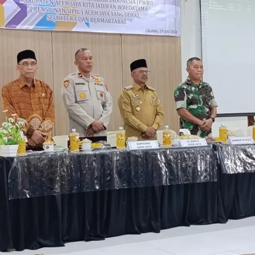 Foto: Penjabat Bupati Aceh Jaya, Dr. A. Murtala, M.Si, menghadiri Peringatan Hari Ulang Tahun ke-62 Persatuan Wredatama Republik Indonesia (PWRI) Kabupaten Aceh Jaya yang digelar di Aula Dinas Kesehatan Aceh Jaya, Senin (29/7/2024).
