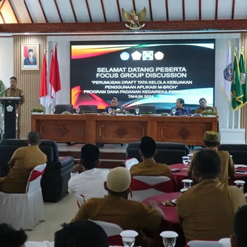 Foto: Sekretaris Daerah, T. Adnan atas nama pemerintah kota Lhokseumawe mengapresiasi kepada tim Politeknik negeri Lhokseumawe