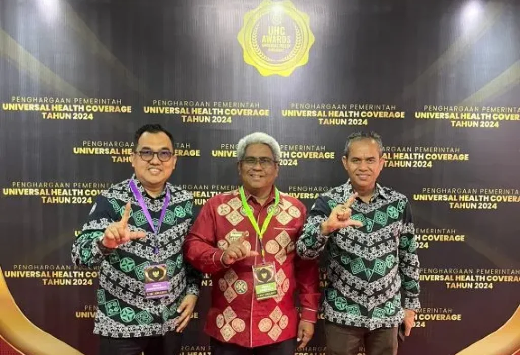 Foto: Penjabat (Pj) Bupati Aceh Utara, Dr. Drs. Mahyuzar, M.Si, hadir dalam acara tersebut didampingi oleh Kepala Dinas Kesehatan Aceh Utara, Amir Syarifudin, SKM.