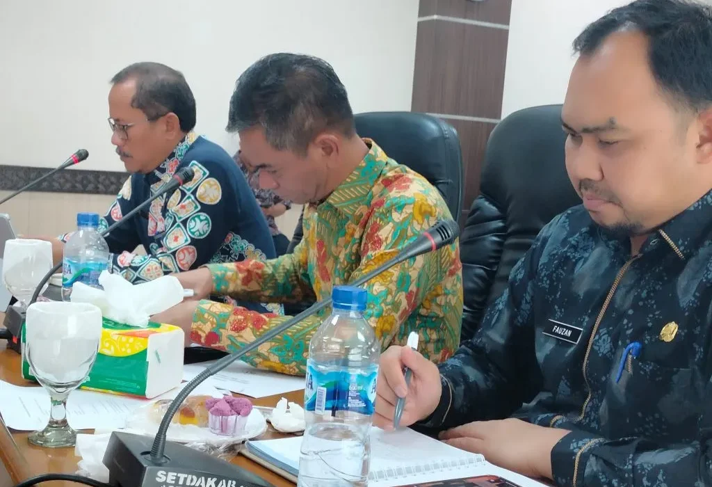Foto: rapat Koordinasi Persiapan Kirab Api PON Ke XXI 2024, berlangsung di Oproom Kantor Bupati di Landing Kecamatan Lhoksukon, Kamis, 22 Agustus 2024.