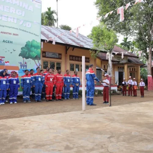 Foto: memperingati HUT RI ke-79, Kegiatan Pertamina Energi Negeri (PEN) 7.0 dilaksanakan secara serentak di 79 wilayah Indonesia. Perta Arun Gas selaku anak Perusahaan PT Pertamina Gas serta anggota dari Subholding Gas menggelar kegiatan ini bersama anak negeri dari SD Negeri 3 Nisam Antara, Aceh Utara