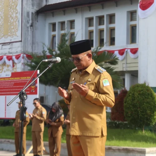 Foto: Pemerintah Kabupaten Aceh Jaya menggelar Apel Netralitas ASN di Halaman Kantor Bupati Aceh Jaya pada Senin pagi, 23 September 2024.. Apel ini dipimpin langsung oleh Penjabat (Pj.) Bupati Aceh Jaya, Dr. A. Murtala, M.Si., sebagai Pembina apel