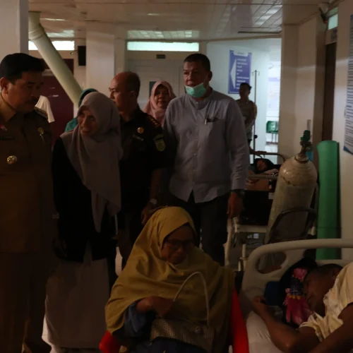 Foto:  Penjabat (Pj) Wali Kota Lhokseumawe, A. Hanan, SP, MM, meninjau RS Arun